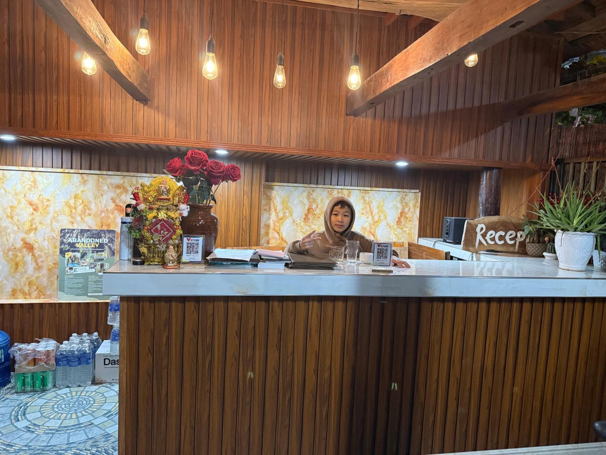 Diep Le Homestay Phong Nha Exteriör bild